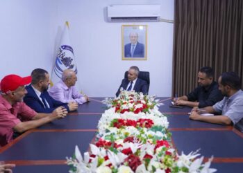 وزير الشؤون الاجتماعية   يناقش سبل تطوير وتوسيع أنشطة جمعية يافع الخيرية