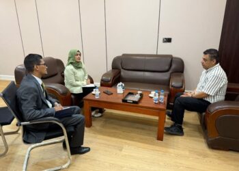 المقطري تبحث مع الابارة تطوير الأطر المؤسسية والتنظيمية لملفي النزوح والهجرة غير النظامية
