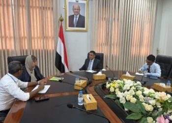 وزير الدولة يبحث مع مكتب تنسيق الشؤون الإنسانية  تعزيز الاستجابة الإنسانية ومعالجة النزوح الطارئ