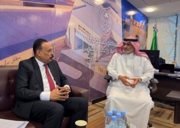 وزير الأشغال يبحث مع البرنامج السعودي تعزيز التعاون في قطاع الطرق والبنية التحتية