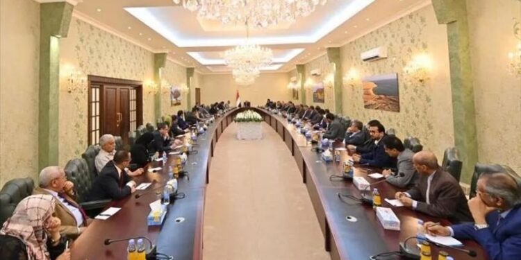 رئاسة هيئة التشاور تؤكد وحدة الصف وإسناد الدولة في مواجهة التصعيد الحوثي