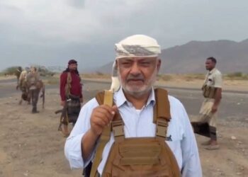 محافظ الحديدة يطلع على الأوضاع بمدينة حيس واحتياجات المواطنين