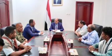 رئيس الوزراء يضطلع  علي الاوضاع في  الوازعية بتعز