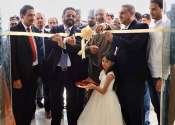 العرادة يفتتح مبنى كلية تكنولوجيا المعلومات ويضع حجر الأساس لكلية العلوم الإدارية بجامعة إقليم سبأ
