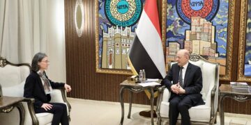العليمي يؤكد قدرة الدولة على استعادة زمام المبادرة في الساحل الغربي