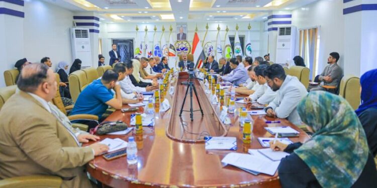 وزير الأشغال يناقش أوضاع قطاع الطرق والبنية التحتية وأولويات المرحلة المقبلة