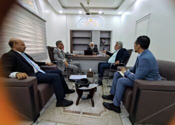 وزير التخطيط   يناقش آلية التعاون والتنسيق مع وزارة الإدارة المحلية
