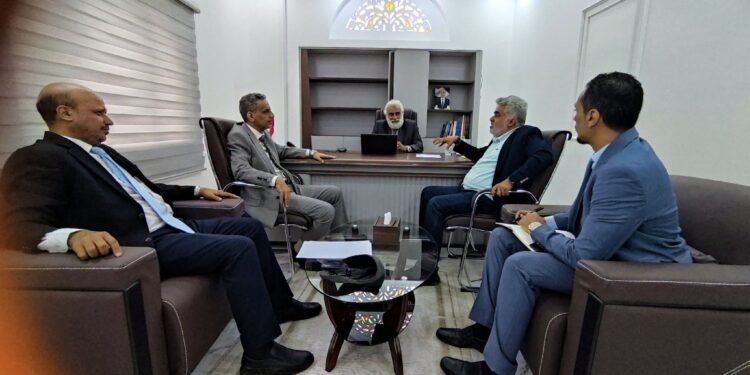 وزير التخطيط   يناقش آلية التعاون والتنسيق مع وزارة الإدارة المحلية