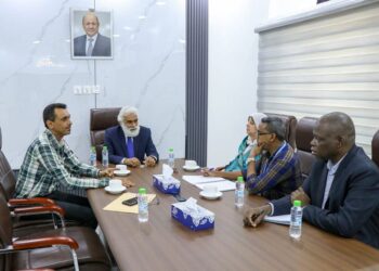وزير التخطيط يبحث مع الاوتشا وممثلي المنظمات الدولية والمحلية تعزيز التنسيق للاستجابة لتداعيات النزوح