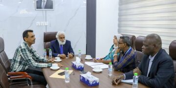 وزير التخطيط يبحث مع الاوتشا وممثلي المنظمات الدولية والمحلية تعزيز التنسيق للاستجابة لتداعيات النزوح