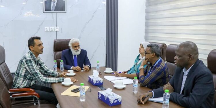 وزير التخطيط يبحث مع الاوتشا وممثلي المنظمات الدولية والمحلية تعزيز التنسيق للاستجابة لتداعيات النزوح