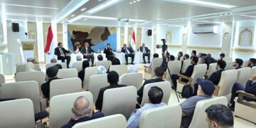 وزيرة الخارجية تؤكد الحرص على تطوير الأداء القنصلي وتعزيز التواصل مع الجاليات اليمنية