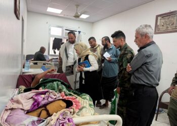 وزيرة الشؤون القانونية تتفقد الجرحى في مستشفيات عدن وتشيد بدورهم البطولي