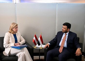 عبدالله العليمي يبحث مع وزيرة خارجية النمسا مستجدات الأوضاع في اليمن