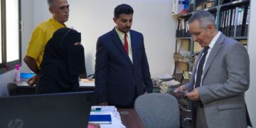 اليافعي يتفقد مستوى الأداء الإداري والخدمي في مكتب الشؤون الاجتماعية والعمل بعدن