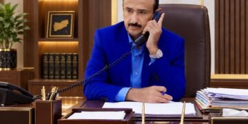 بن الوزير يجري اتصالا بقائد دفاع شبوة ويطلع على مستوى الجاهزية العسكرية في الجبهات الغربية