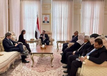 رئيس مجلس الشورى يبحث مع السفيرة الفرنسية تهديدات الحوثيين على الملاحة الدولية