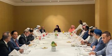وزيرة الخارجيةتعرض علي  السفراء العرب لدى جيبوتي تطور الاوضاع في اليمن