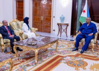الرئيس الجيبوتي يستقبل وزيرة الخارجية ويجدد دعم بلاده لوحدة اليمن وسيادته