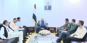 محافظ تعز يناقش اوضاع الجرحى ومعالجة أوضاعهم
