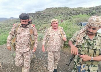 الطيران  يستهدف تجمعات ومعسكراً للمليشيا   غربي تعز