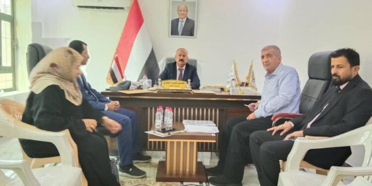 العُمري يؤكد اهمية تطوير آليات تنظيم النقل البري وتحسين مستوى الخدمات