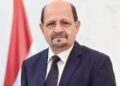 رئيس الوزراء: عملية “فجر اليمن” تمضي بثبات نحو استعادة مؤسسات الدولة وتأمين باب المندب