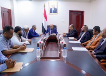 رئيس الوزراء يشدد على توحيد الجهود لحماية الجبهة الاقتصادية وتأمين احتياجات المواطنين