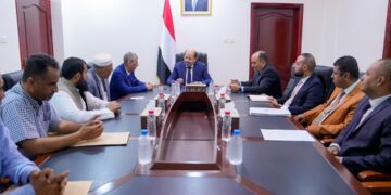 رئيس الوزراء يشدد على توحيد الجهود لحماية الجبهة الاقتصادية وتأمين احتياجات المواطنين