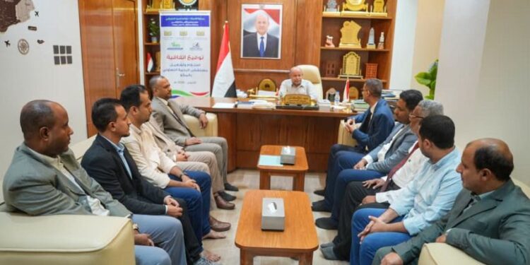 محافظ حضرموت يرعى اتفاقية لإعادة تأهيل وتشغيل مستشفى الرحمة التعاوني بالمكلا