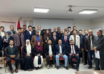 وزيرة الخارجية تلتقي أبناء الجالية اليمنية في تركيا وتطلع على أنشطتهم وأوضاعهم