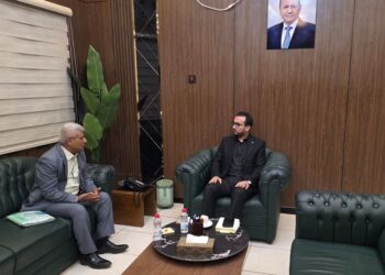 وزير الخدمة المدنية يؤكد أهمية متابعة أوضاع الموظفين وحصر المتأثرين بالظروف الراهنة