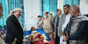 محافظ ذمار يشيد بتضحيات أبطال القوات المسلحة في معركة استعادة الدولة