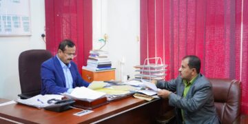 محافظ شبوة يناقش إجتياجات تشغيل مركز الطوارئ ويطلع على مشروع تأهيل مياه عزان والمسح الزراعي