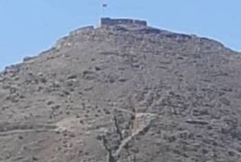 السيطره على حصن سامع بتعز وقصف مواقع حوثيه بصنعاء