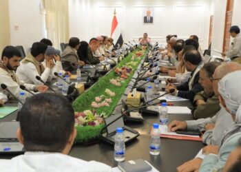 السلطات المحلية والمكونات السياسية تدعم القوات المسلحة في معركة الوطن